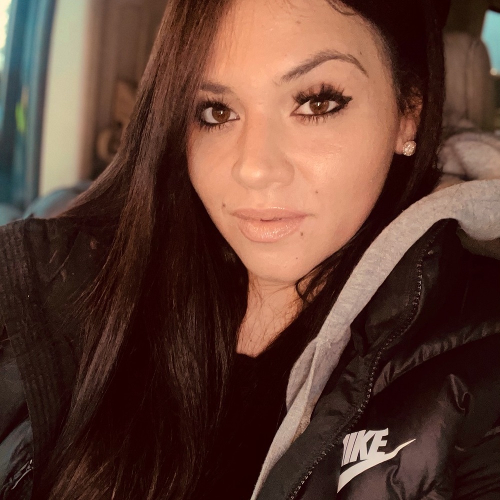 Meet your Posher, Assia
